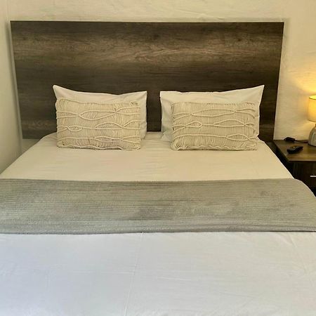 City Living Apartment 119 - Washer, 4K Tv, Fast Wifi, & Sunny Balcony Йоганнесбурґ Екстер'єр фото