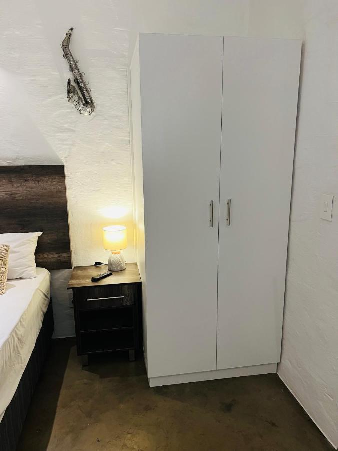 City Living Apartment 119 - Washer, 4K Tv, Fast Wifi, & Sunny Balcony Йоганнесбурґ Екстер'єр фото